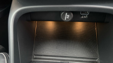 Volvo Xc40 1.5 T3 R DESIGN 5dr Petrol Estate